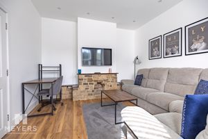 Photo 17- click for photo gallery